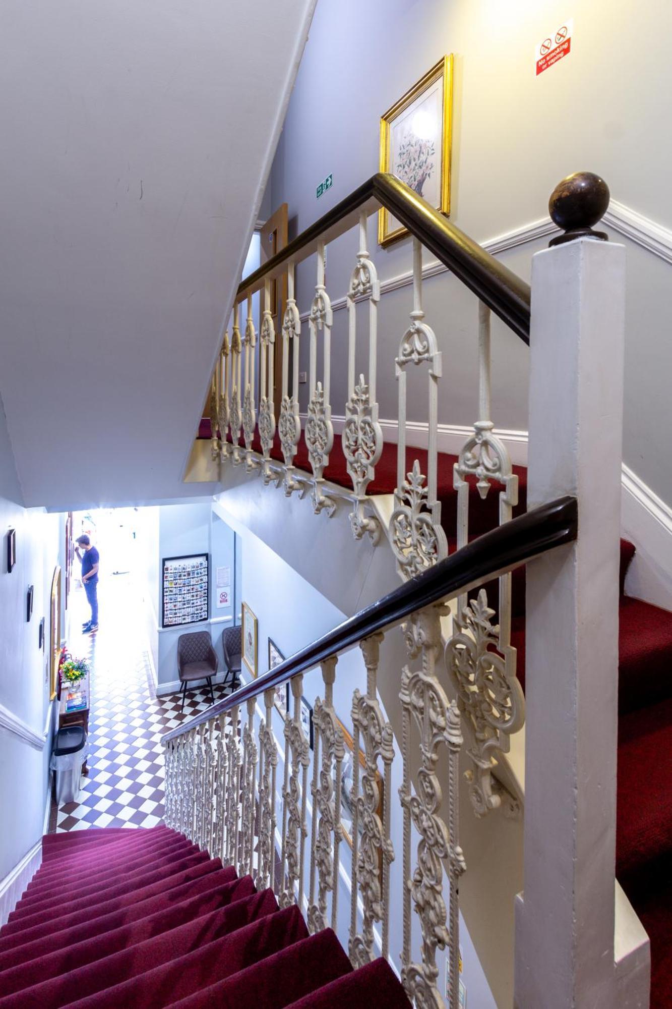 Coronation Hotel ロンドン エクステリア 写真